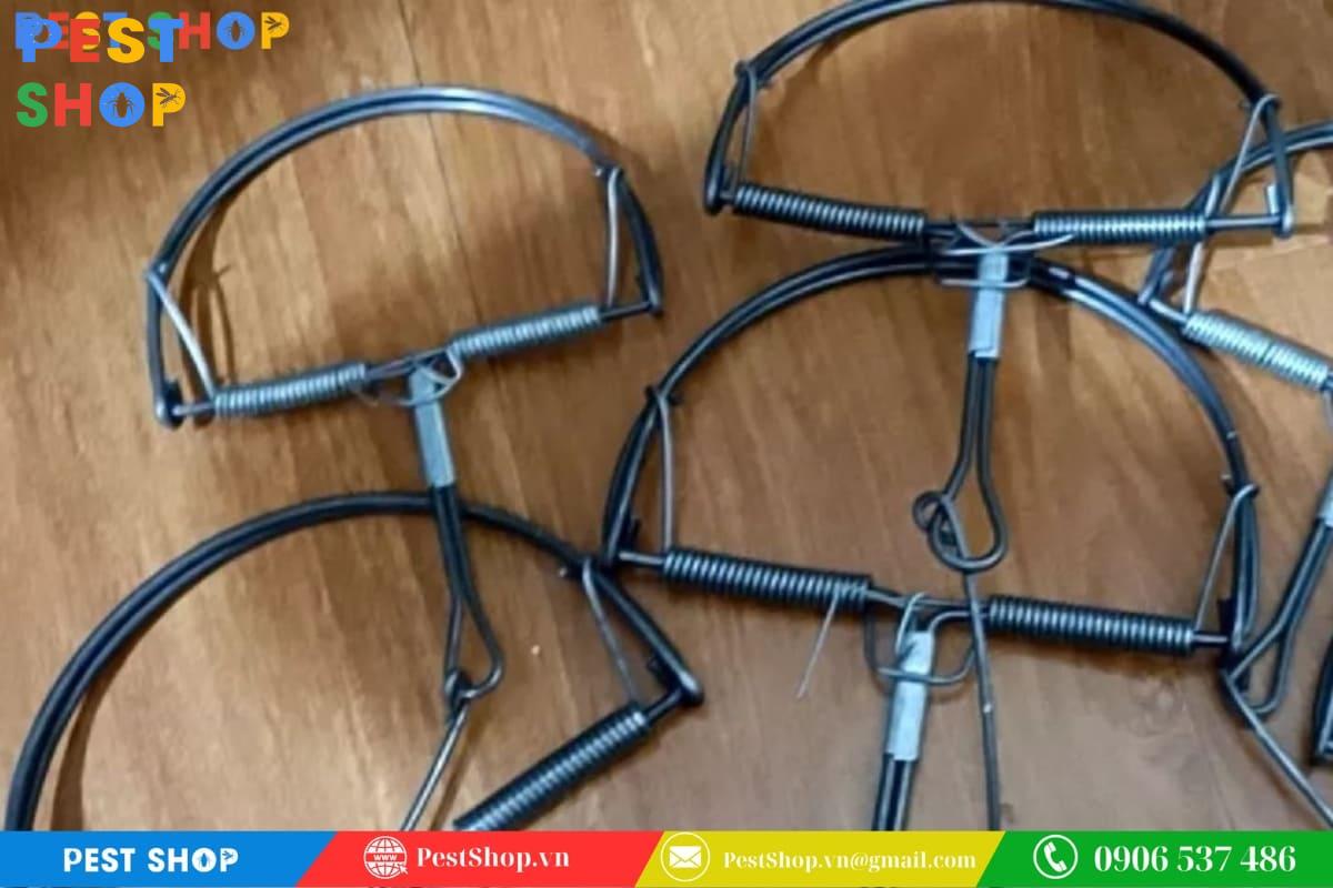 bẫy chuột bán nguyệt